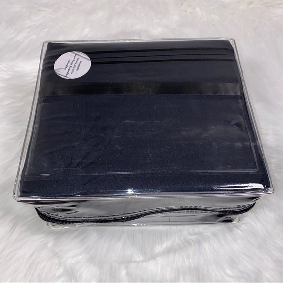 ✨FINAL STOCK✨King 4pc Black Bedsheets - Picture 2 of 5